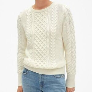 NWOT Women’s GAP for Good XS Cream Cable Knit Crew Neck Sweater